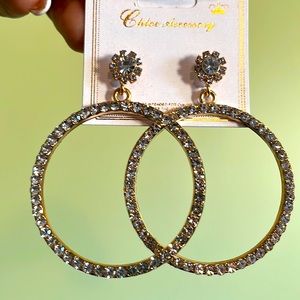 Round gold tone with rhinestone earrings